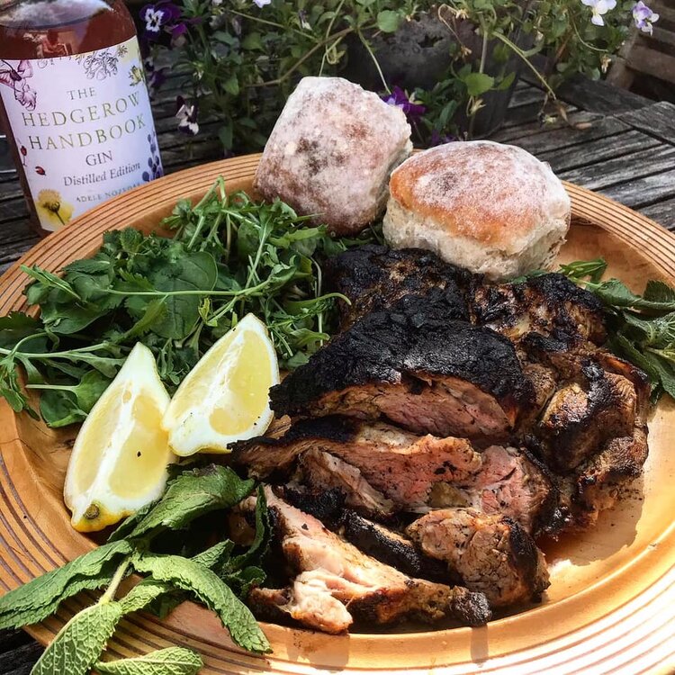 How to Cook a Shoulder of Lamb over a Fire Pit